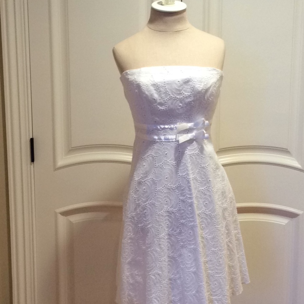 White strapless dress